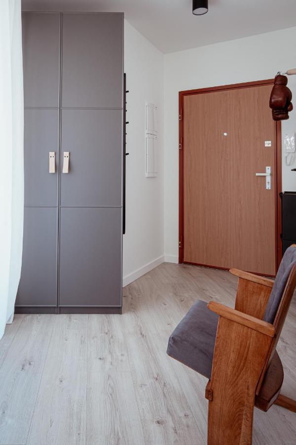 Homewell Apartments Game And Movie Познань Екстер'єр фото